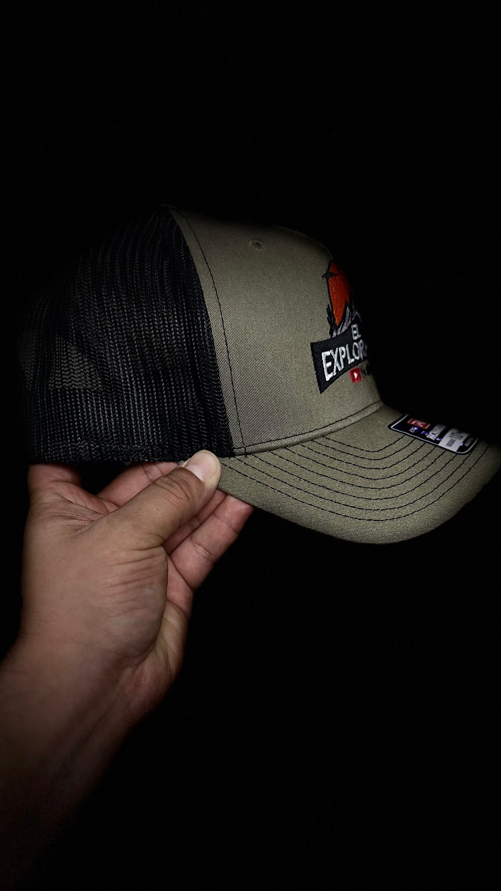 EL EXPLORADOR OD Green On Black Hat